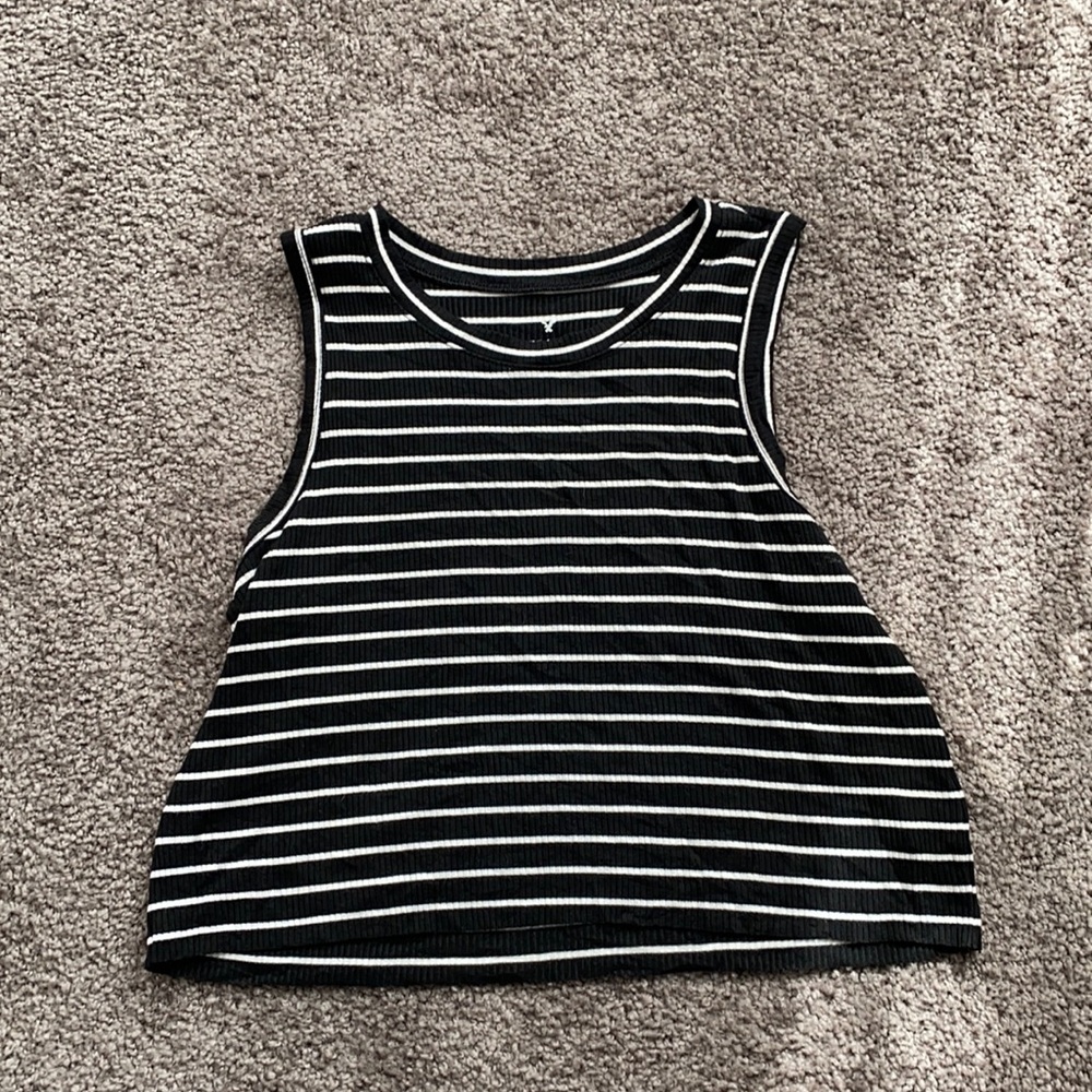 Black and white crop top